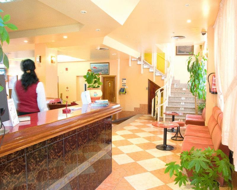 Hotel Can-Vic Γουαδαλαχάρα Εξωτερικό φωτογραφία